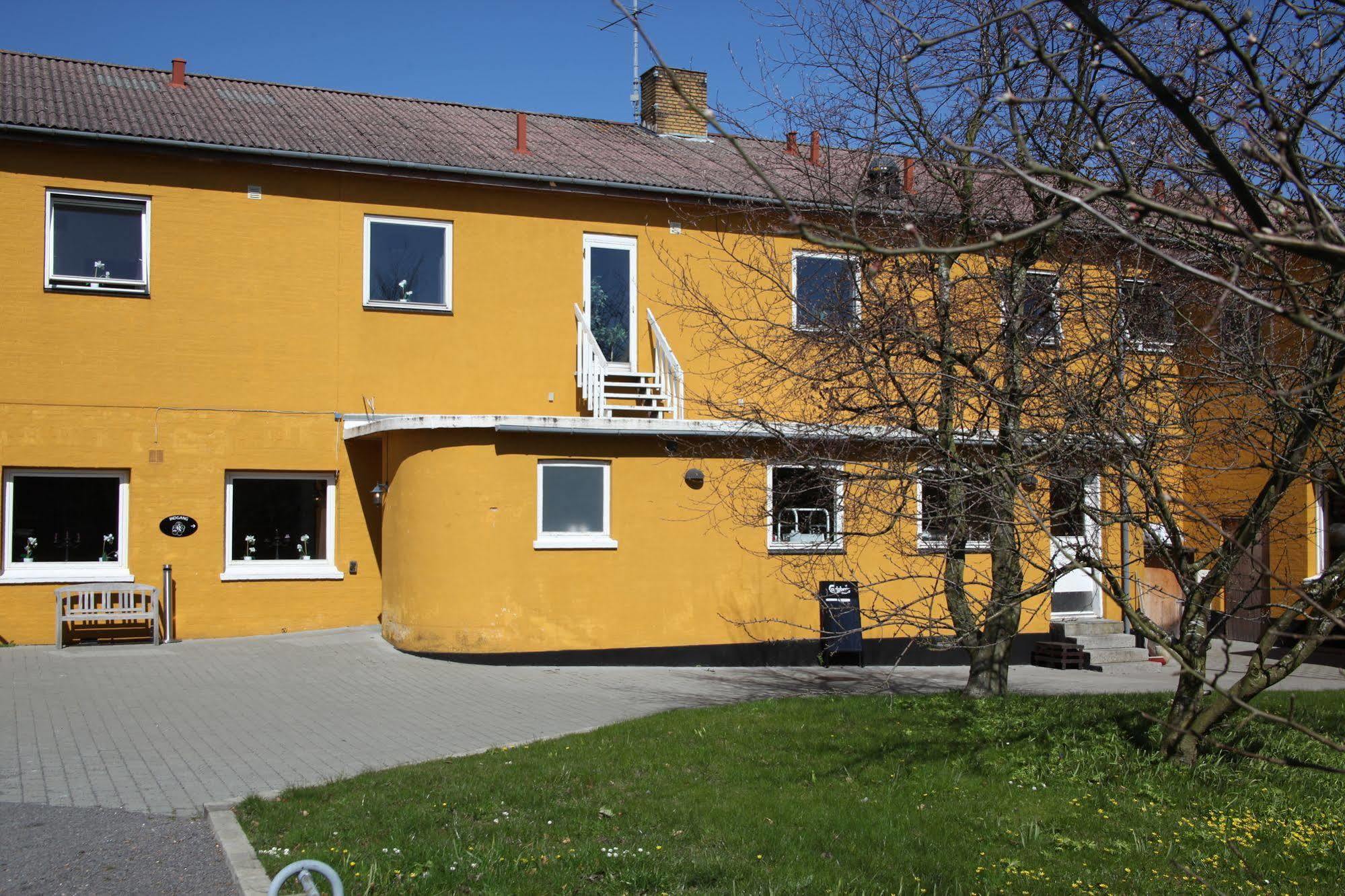 Kanns Hotel Åkirkeby Dış mekan fotoğraf